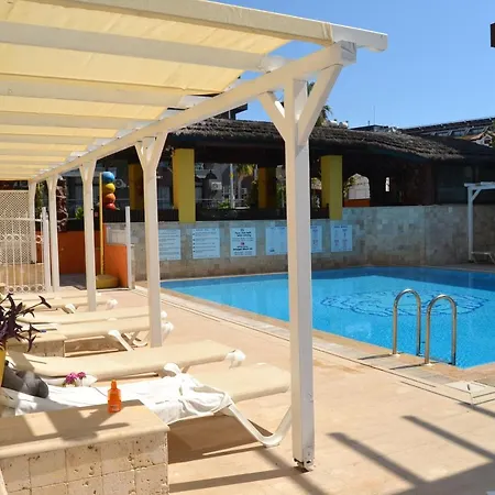 Safari , Apart Otel Side